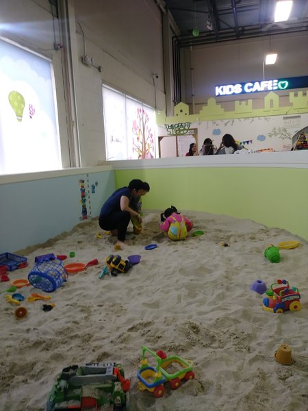 Wonderland Play and Party photo 3