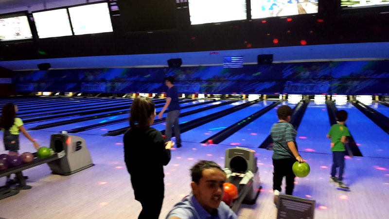 Bowlero Niles photo 2