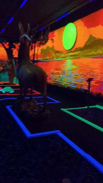 Great Lakes Glow Golf photo 2