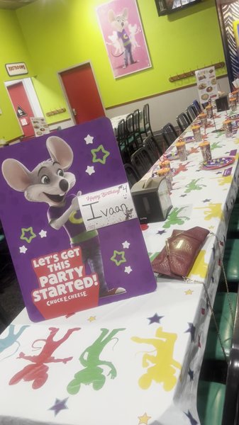 Chuck E. Cheese photo 2