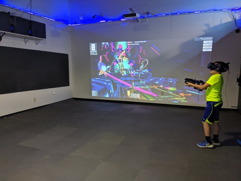 Zion Virtual Reality Family Entertainment: Free-walk VR – move around for real photo 3