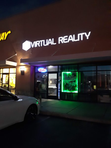 Zion Virtual Reality Family Entertainment: Free-walk VR – move around for real photo 6