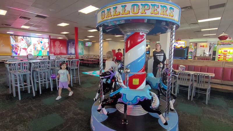 Chuck E. Cheese photo 2