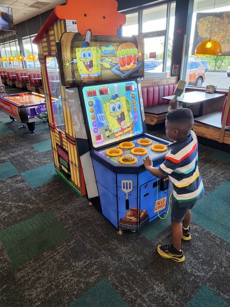 Chuck E. Cheese photo 5