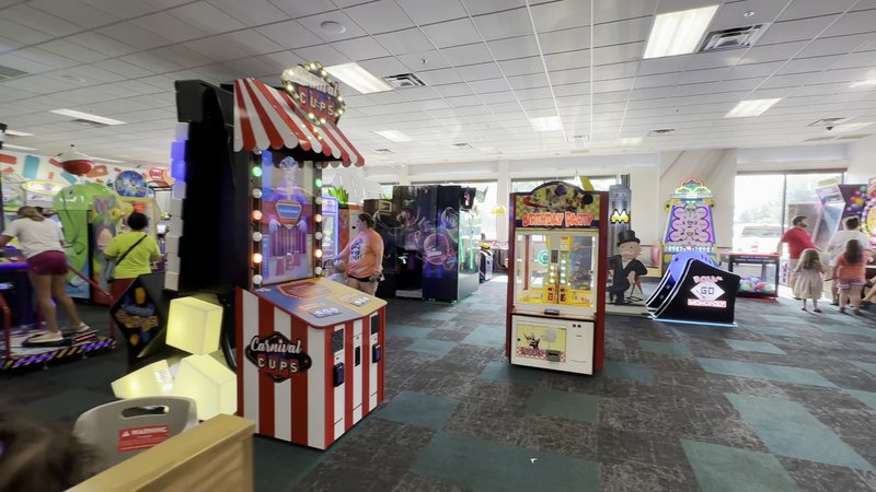 Chuck E. Cheese photo 2