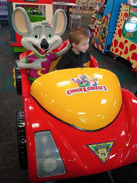 Chuck E. Cheese photo 4