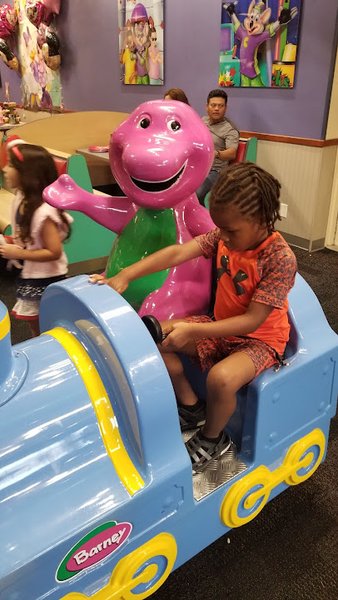 Chuck E. Cheese photo 4
