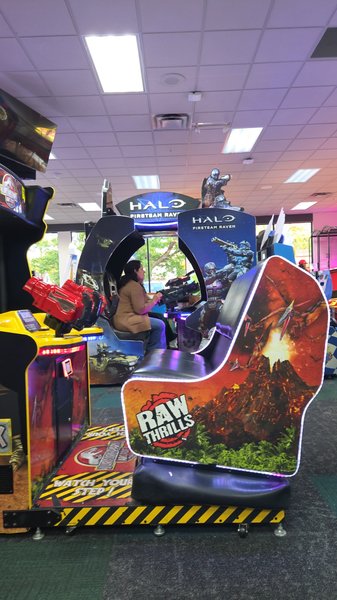 Chuck E. Cheese photo 2