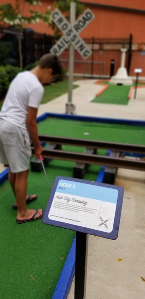 Sparkle City Mini Putt photo 5