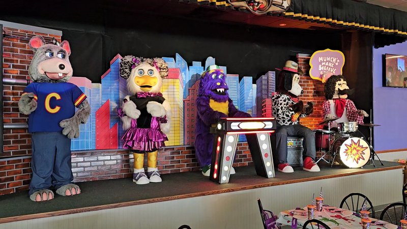 Chuck E. Cheese photo 2