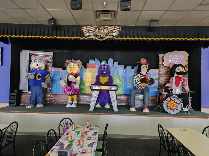 Chuck E. Cheese photo 4