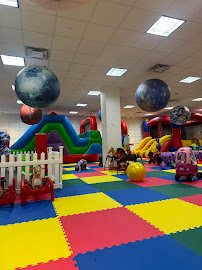 BOUNCE AND PLAY