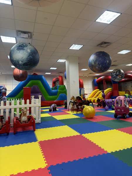 BOUNCE AND PLAY