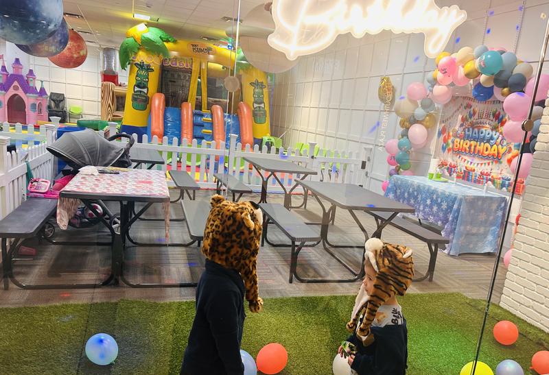 BOUNCE AND PLAY photo 4
