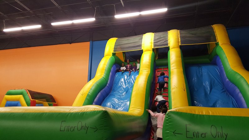 EVENT ZONA BOWL / REBOUND TRAMPOLINE PARK photo 6