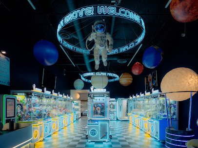 Cosmic Claw Arcade