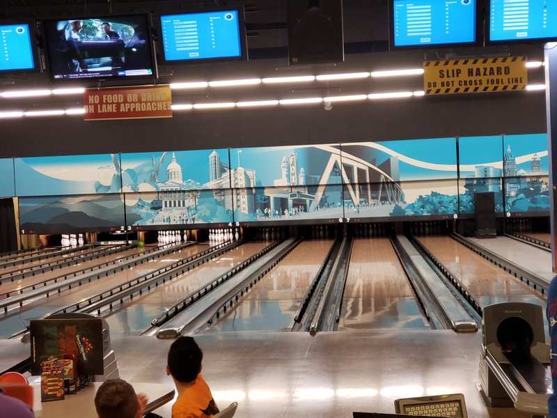 Stars and Strikes photo 4