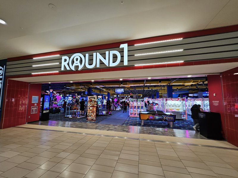 Round1 Bowling & Arcade - Glendale photo 5