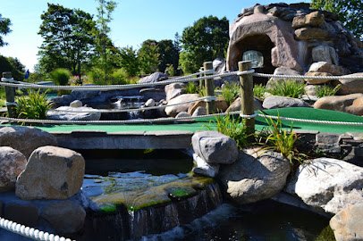Sayville Falls Mini Golf photo 6