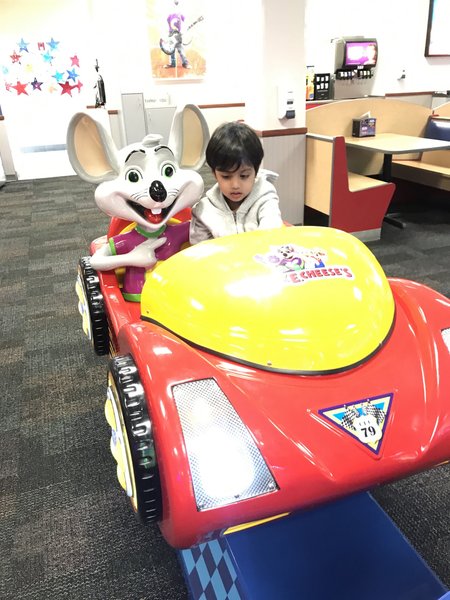 Chuck E. Cheese photo 3