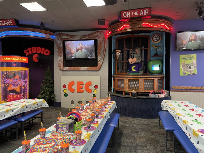 Chuck E. Cheese photo 4