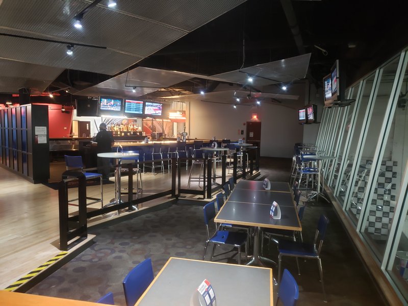 K1 Paddock Lounge - Sports Bar & Restaurant - Buffalo Grove, IL photo 4