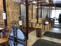 Öx Indoor Axe Throwing photo 6
