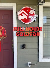 Full House Goldfish (满屋金鱼)