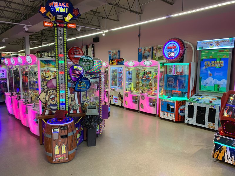 Zelky's Beach Arcade at Tanger Bayside