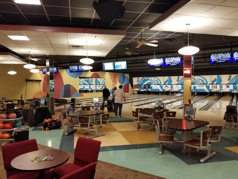 FireLake Bowling Center photo 3