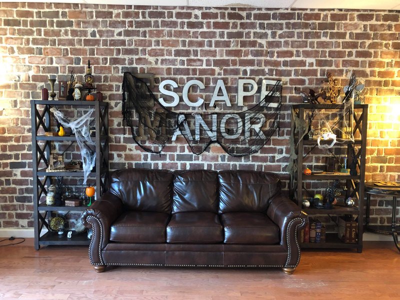 Escape Manor photo 2