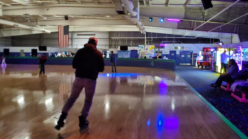 Xtreme Wheels - Roller Skating & Family Fun Center photo 2