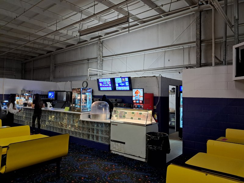 Xtreme Wheels - Roller Skating & Family Fun Center photo 5
