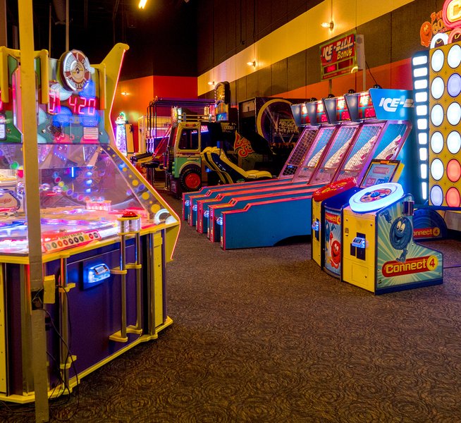 Bowlero Brooklyn Park photo 6
