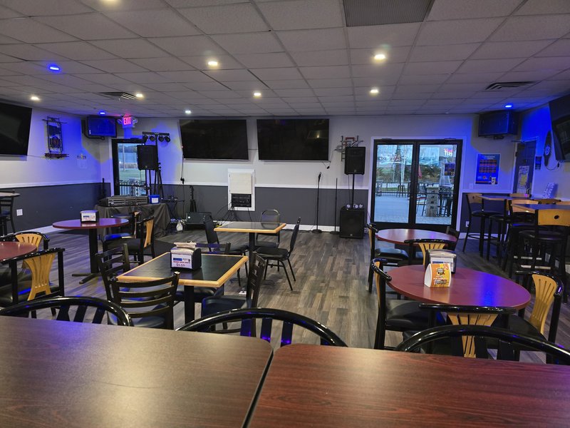 Bowlero Lanes Fun Center Fostoria photo 3
