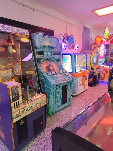 Rainbow Rink Skating & Entertainment Center photo 3