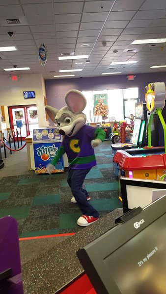 Chuck E. Cheese photo 2