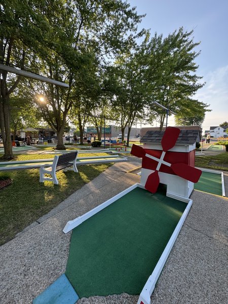Tip Of The Thumb Mini Golf (Former Putt Putt) photo 2