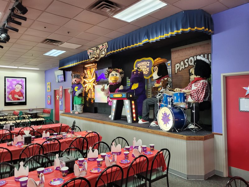 Chuck E. Cheese photo 4