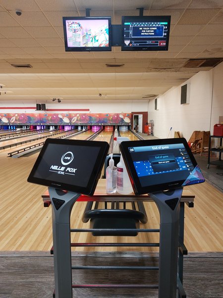 Nellie Fox Bowl & Sport Shop photo 4