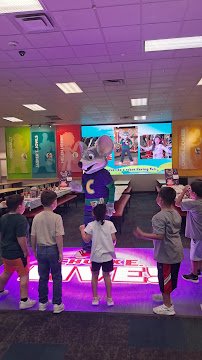 Chuck E. Cheese photo 2