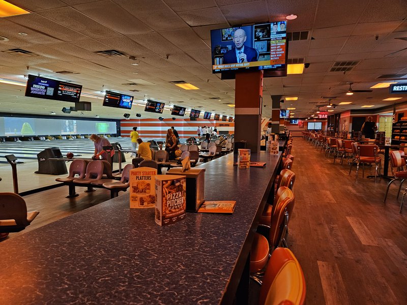 Bowlero Edmond photo 4