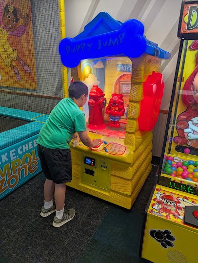Chuck E. Cheese photo 4