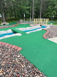 Twisted Pines Putt-Putt & Ice Cream photo 4