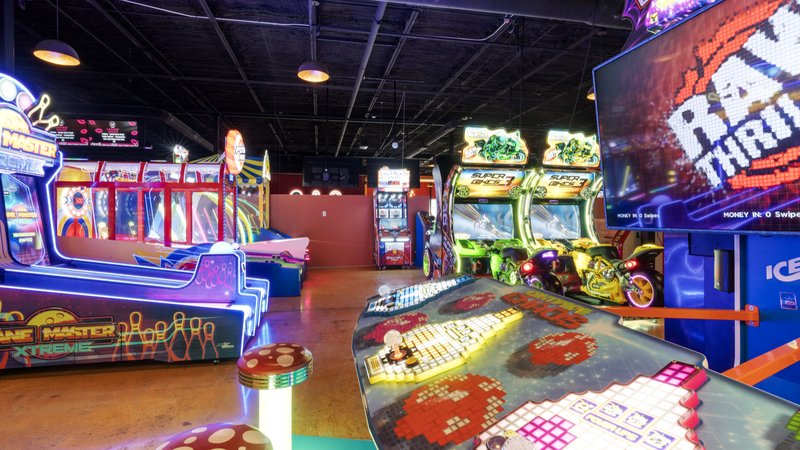 810 Entertainment - Fort Smith photo 5