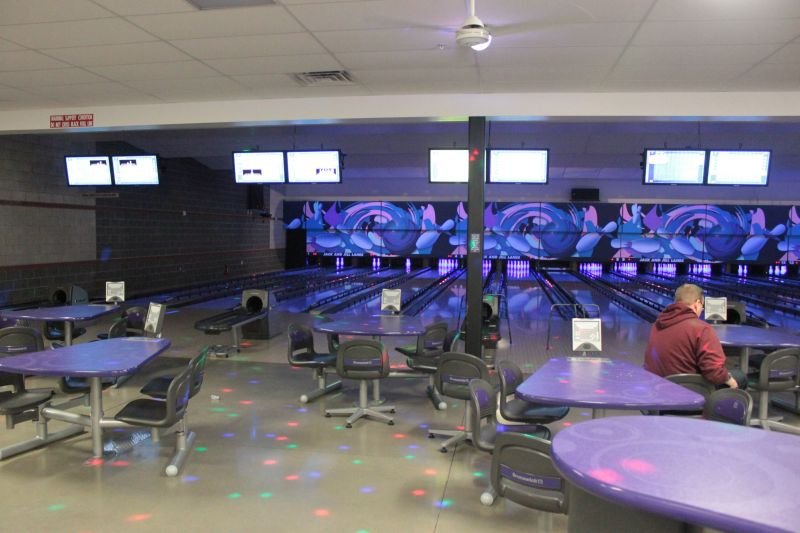 Laser Tag Arcade Bowling Pizza photo 2
