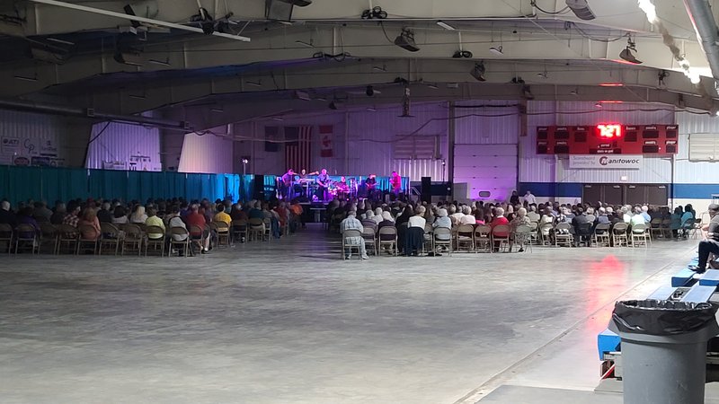 Manitowoc County Ice Center photo 4