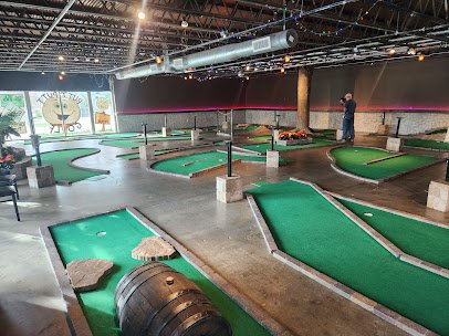 Putters: Arcade - Mini Golf - Sports Bar photo 4