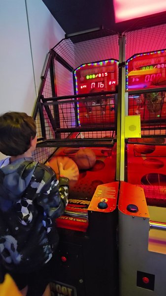 Andy's Awesome Arcade - MrPuttersFFC photo 2