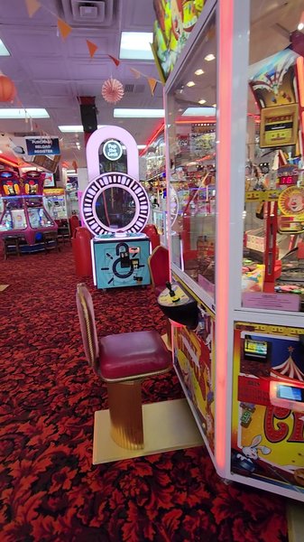 Lucky Leo's Amusements photo 2